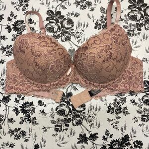* Prima Valentina 36B Lace Underwire Bra in Blush pink push up Demi cup